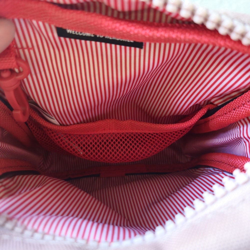 Herschel Crossbody Bag Dusty Pink Zipper Patch Classic Small Shoulder Purse - Picture 8 of 10
